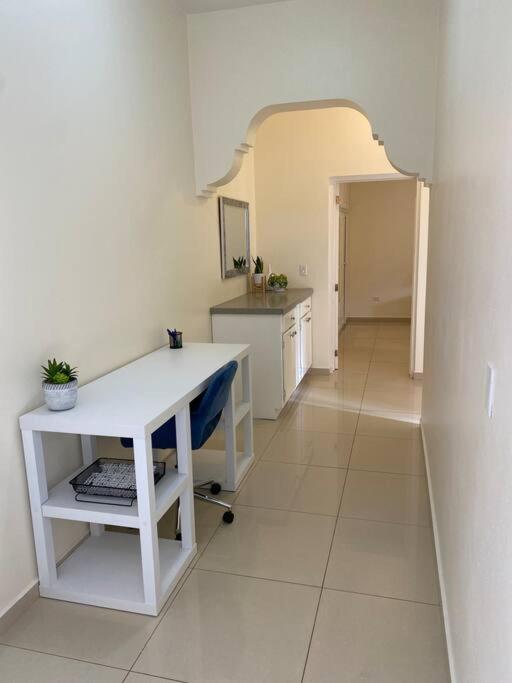 Lovely 2 Bedroom Apartment In Quiet Neighborhood! Philipsburg  Eksteriør bilde